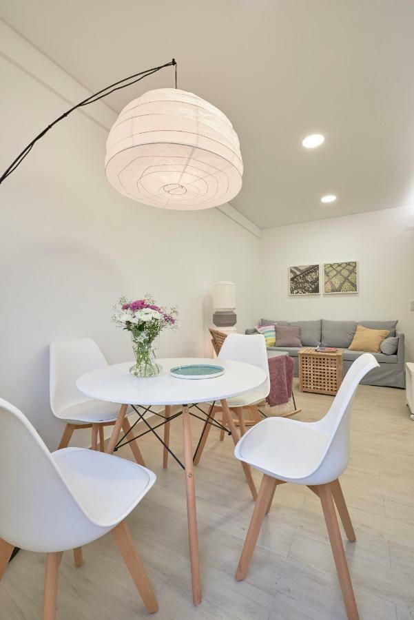 Light Apartment With Amazing Balcony, By Timecooler リスボン エクステリア 写真