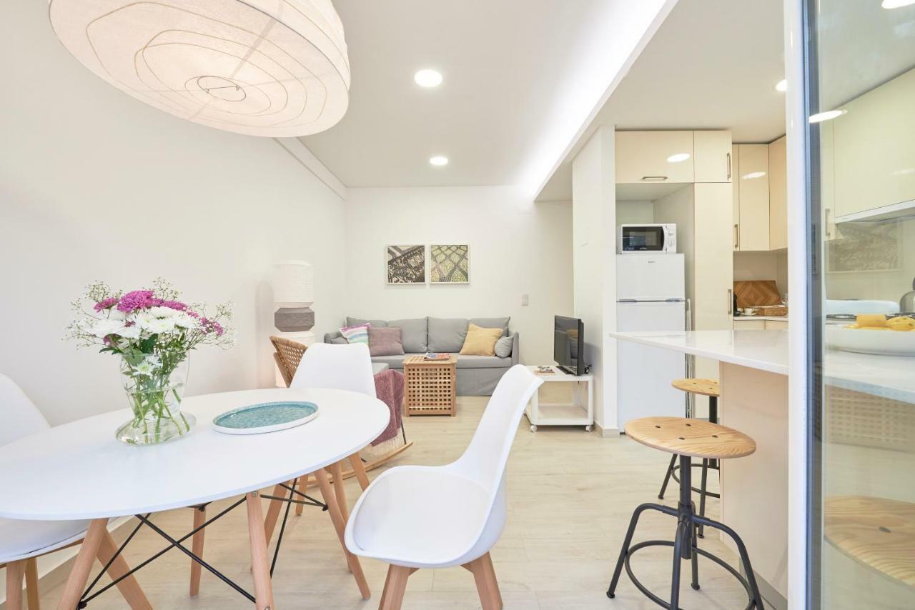 Light Apartment With Amazing Balcony, By Timecooler リスボン エクステリア 写真