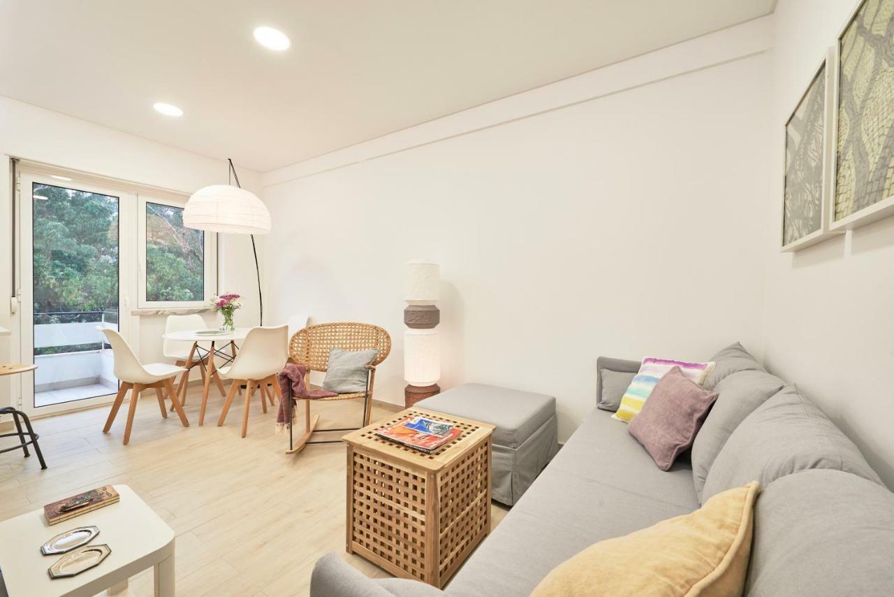Light Apartment With Amazing Balcony, By Timecooler リスボン エクステリア 写真